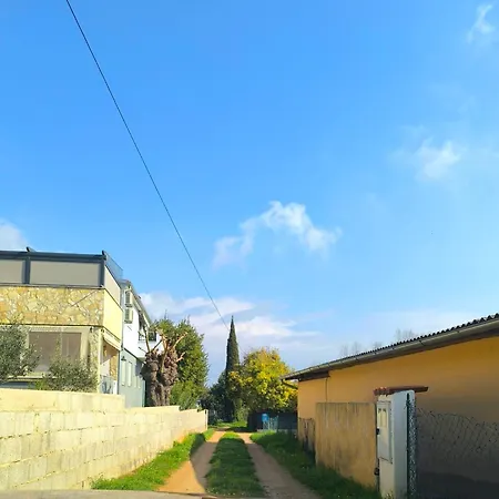 Sara Apartmán *