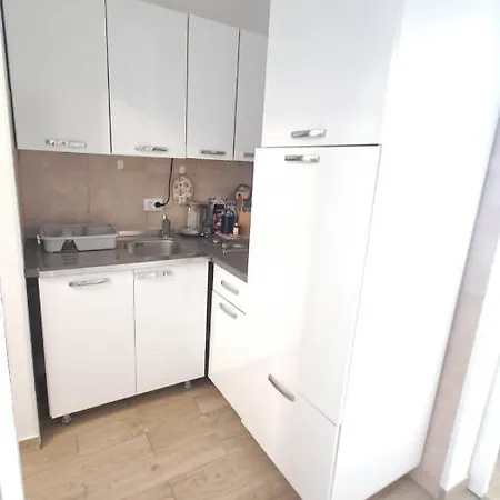 Sara Apartment *